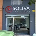 Diseño y rotulación personalizada en Sagunto fachada personalizada para el cliente Soliva Consulting