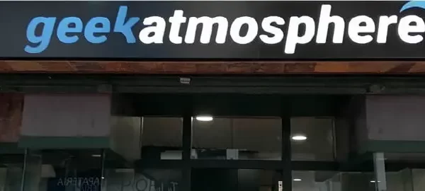 RS fabricación de rótulos luminosos geekatmosphere