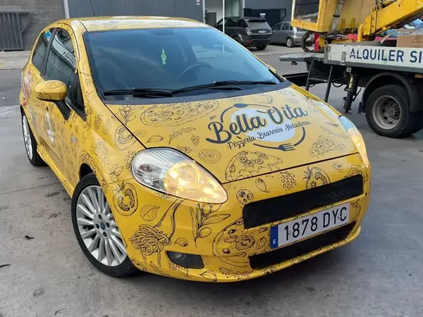 Diseño y rotulación personalizada en Sagunto rotulación de vehículo Bella Vita