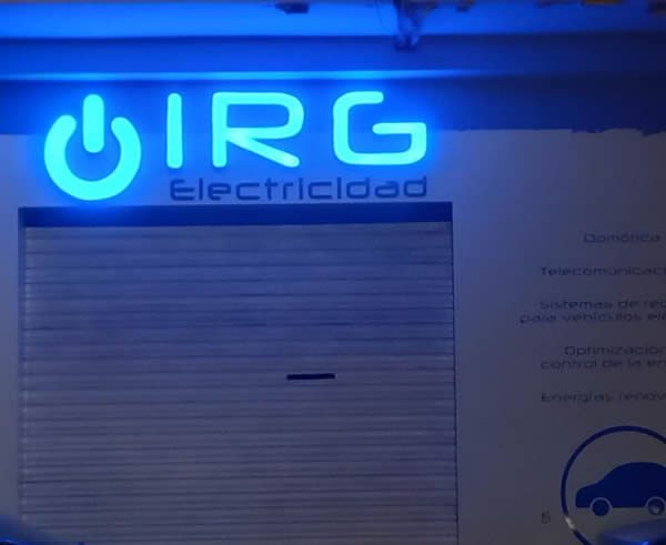 Diseño y rotulación personalizada en Sagunto Fabricación de rótulos en Sagunto rótulos luminosos de electricidad IRG