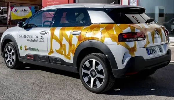 Diseño y rotulación personalizada en Sagunto rotulación de vehículo garaje castellón